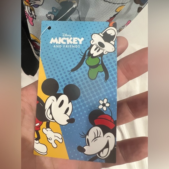 NWT-Disney’s MICKEY &FRIENDS Full-size Nylon backpack - Picture 9 of 10